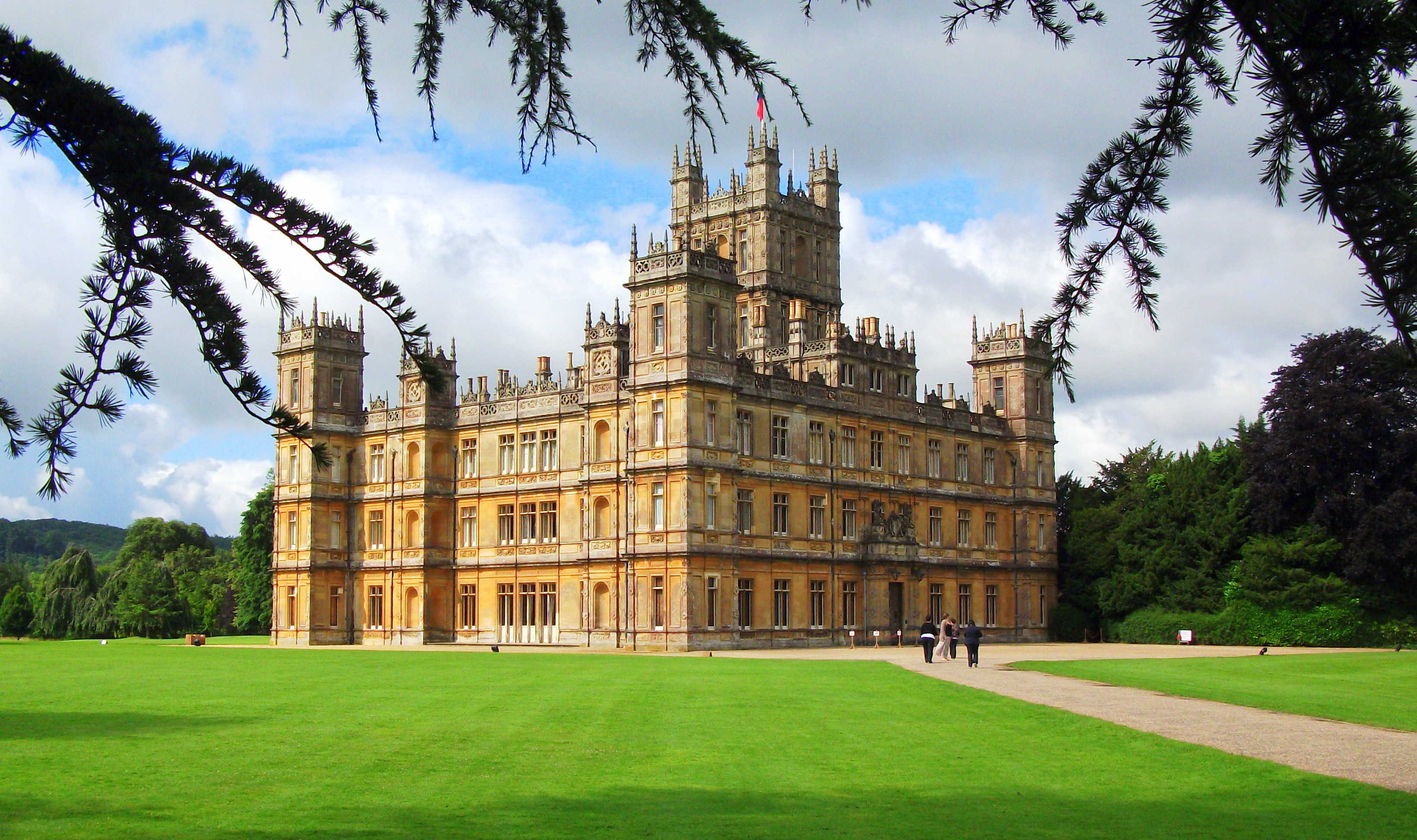 highclere-castle | Twin Travel Concepts