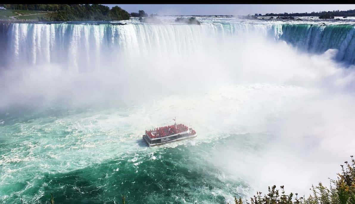 Niagara-hornblower | Twin Travel Concepts